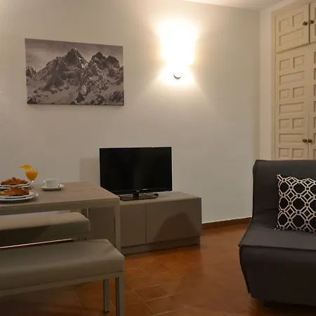 Pierre & Andorra Alba شقة *